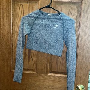 xs Gymshark cropped long sleeve